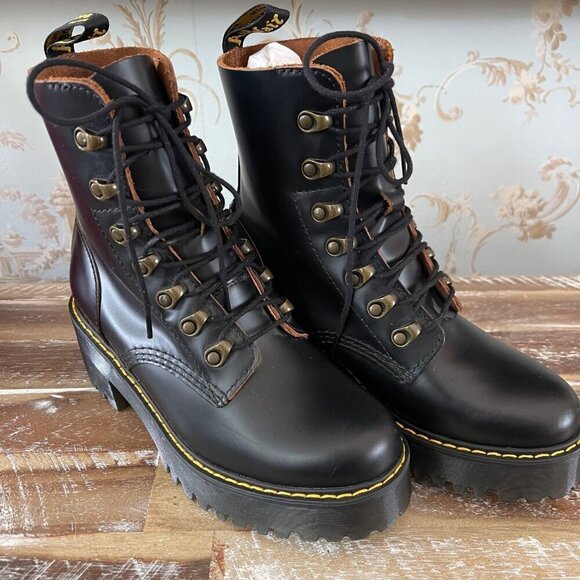 Doc Dr Martens Leona Combat Boots Sz 7 US L Leather Grunge Goth Rock Punk Chunky - Picture 2 of 11